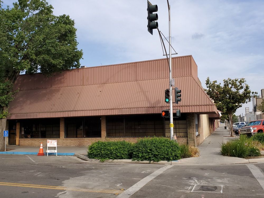 Mixed Use CRE For Sale | Retail 5 Units & Apartment 11 Units | Fresno, CA: 1518 Kern St, Fresno, CA 93706